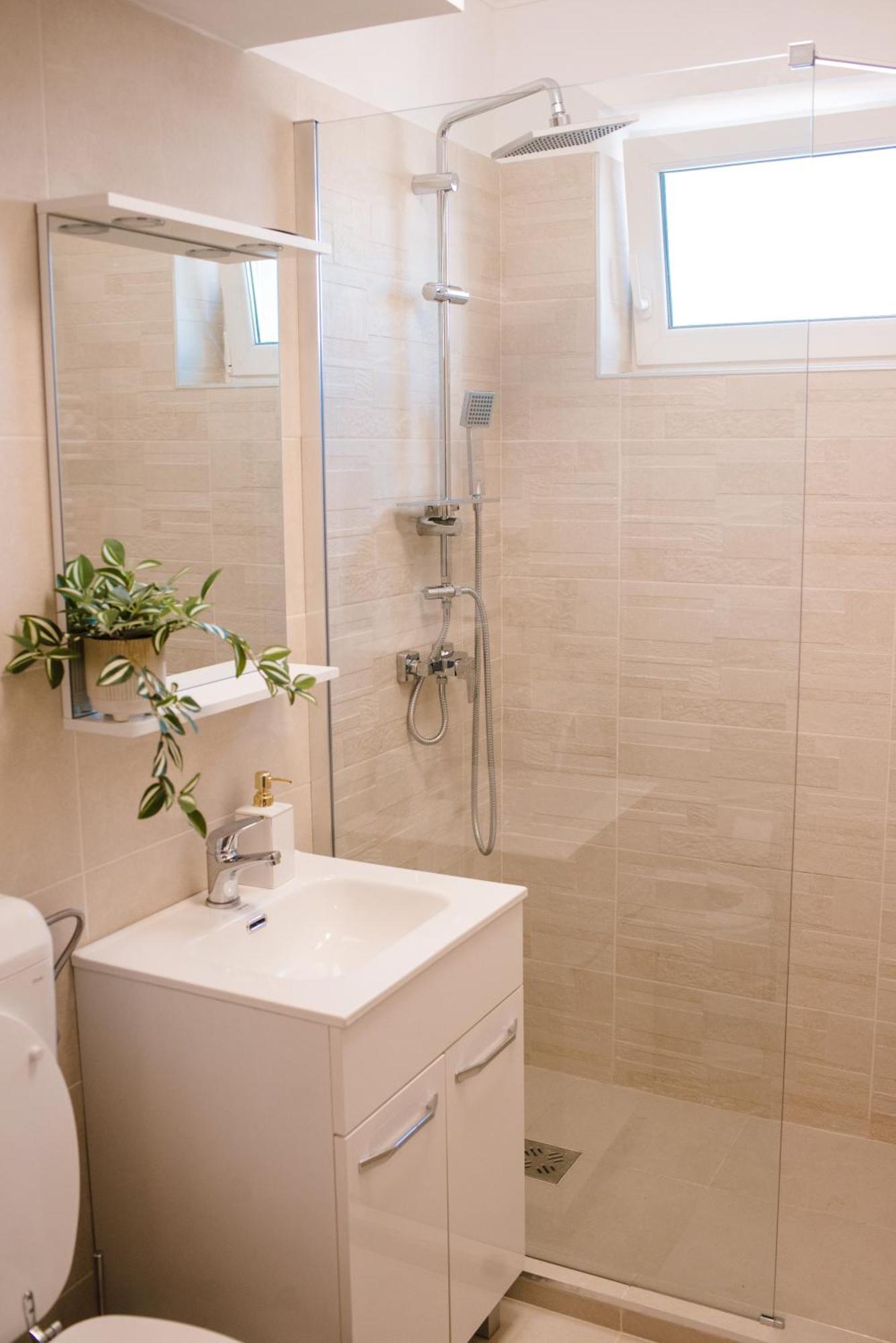 Central White Apartment Satu Mare Zewnętrze zdjęcie